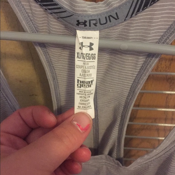 Under armor tank top - Picture 2 of 3